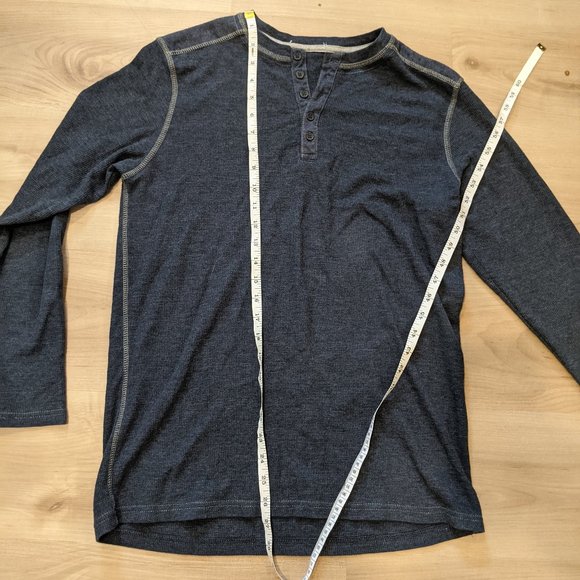 Gray 5 button long sleeve shirt - Picture 3 of 4